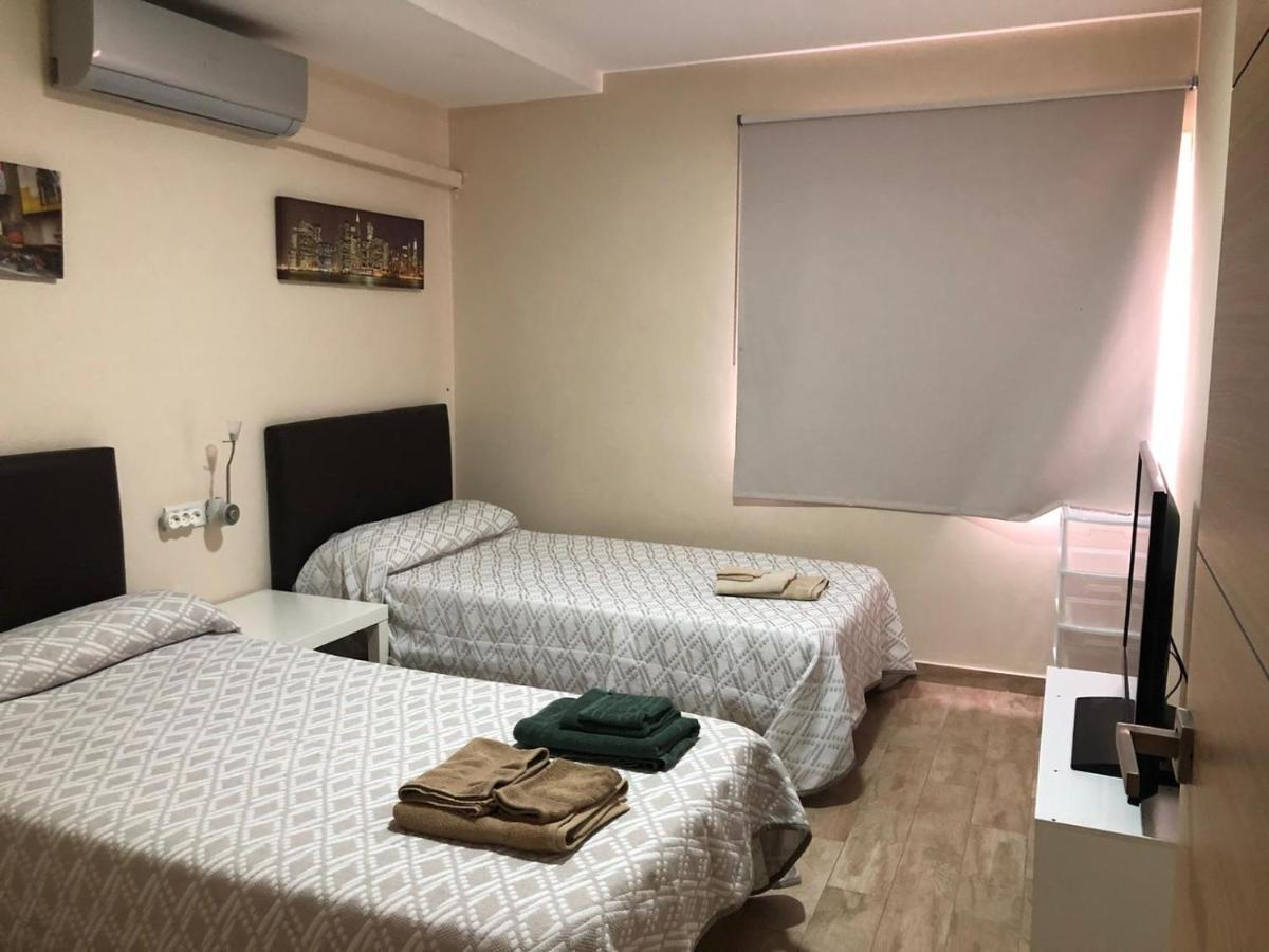 Apartamentos Albeniz Algésiras Extérieur photo